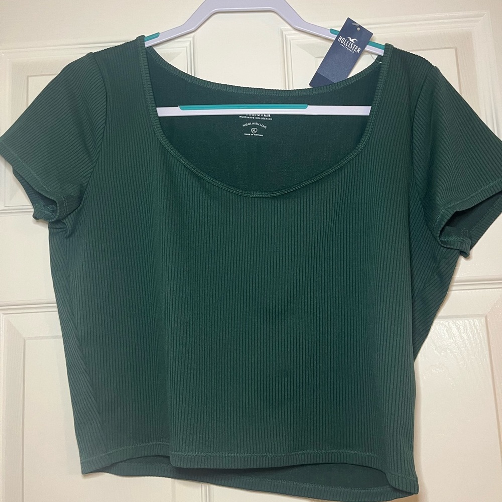 Dark green ribbed Hollister top